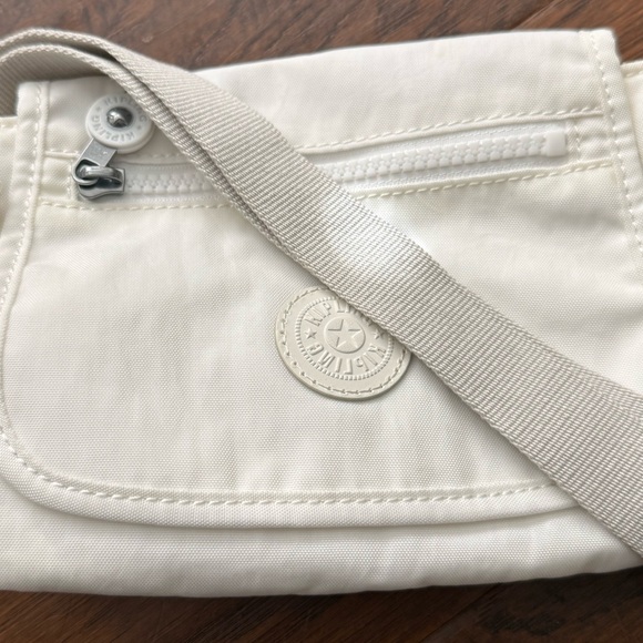 KIPLING
Sabian Mini Crossbody - Picture 7 of 8